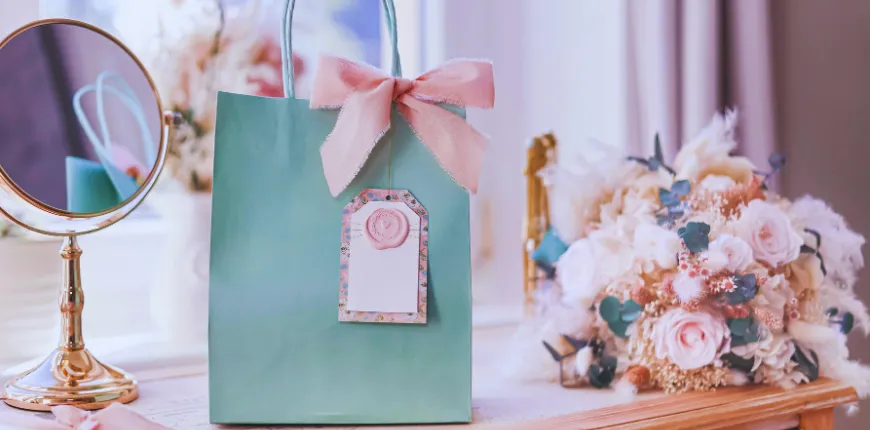 خرید هدایای سازمانی در اصفهان 1404