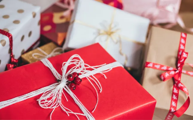 ویژگی پک یلدای شرکتی پرطرفدار حس هفتم